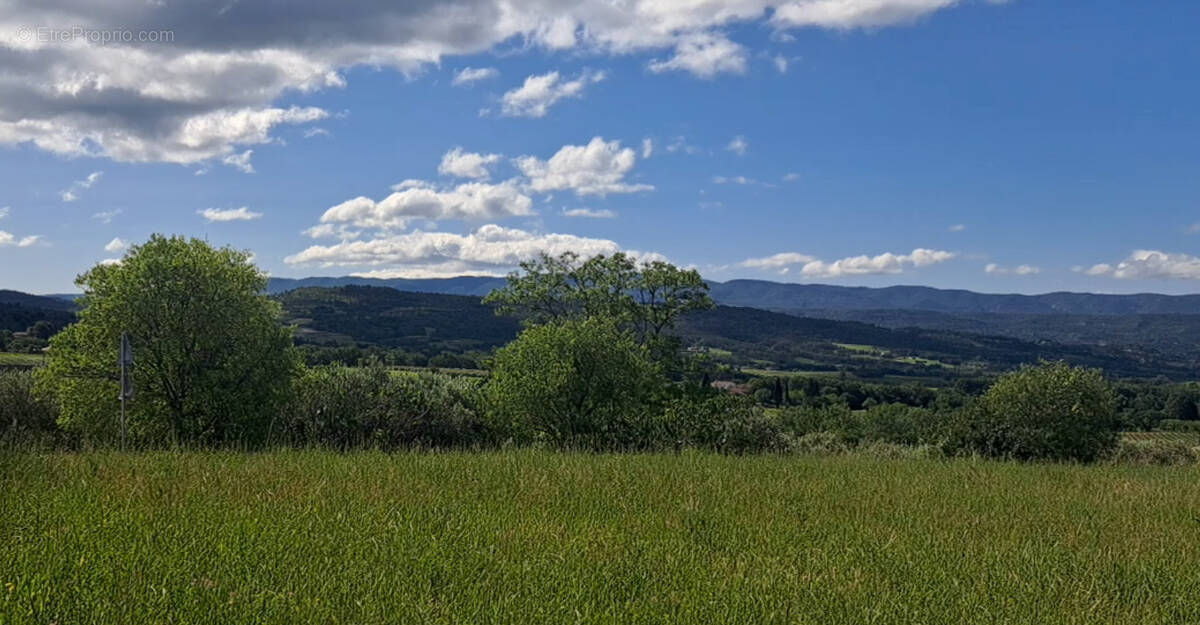 Photo 1 - Terrain à SAINT-SATURNIN-LES-APT