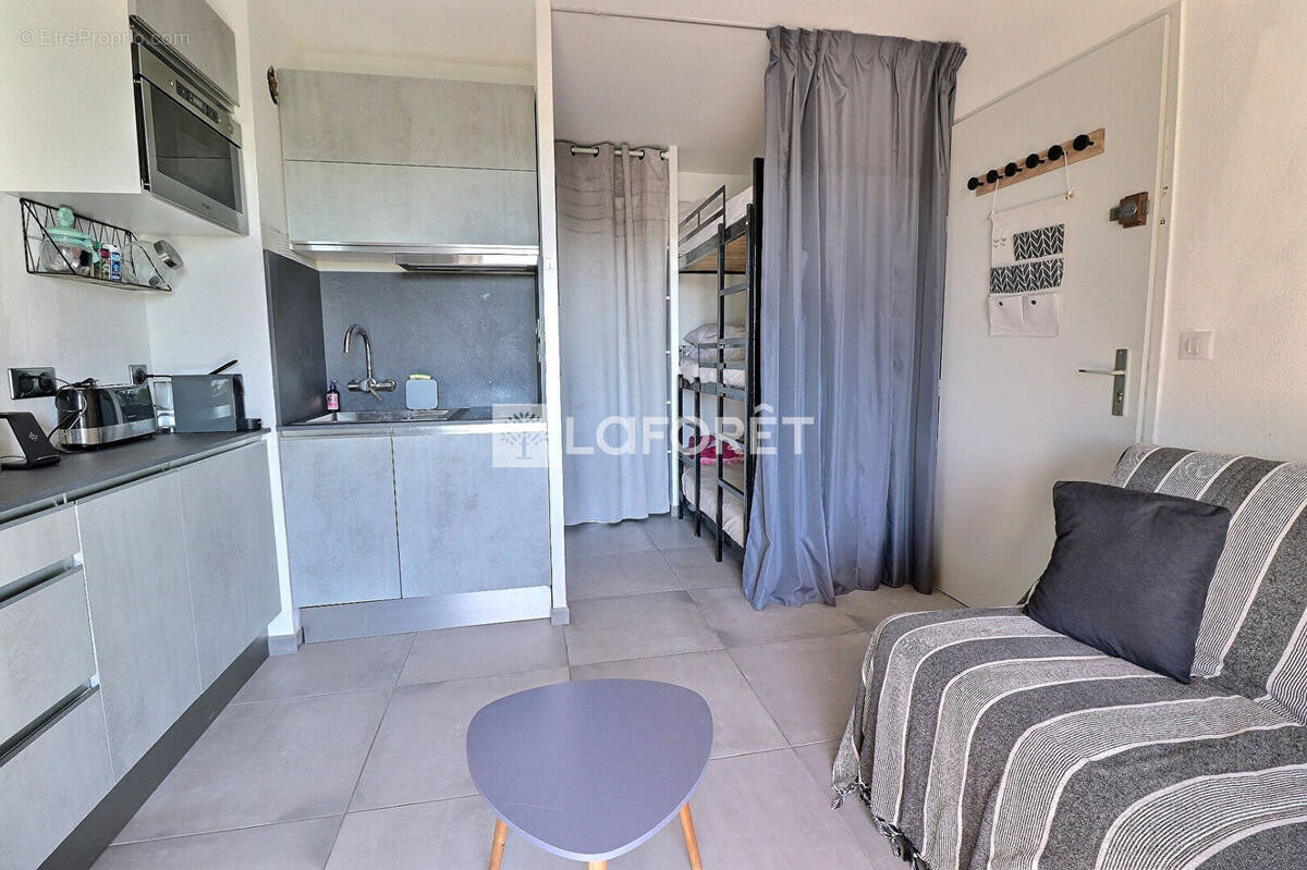 Appartement à LA LONDE-LES-MAURES