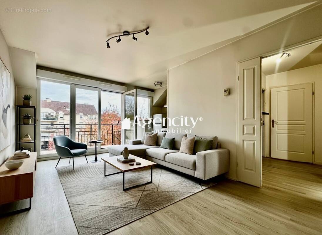 Appartement à TORCY