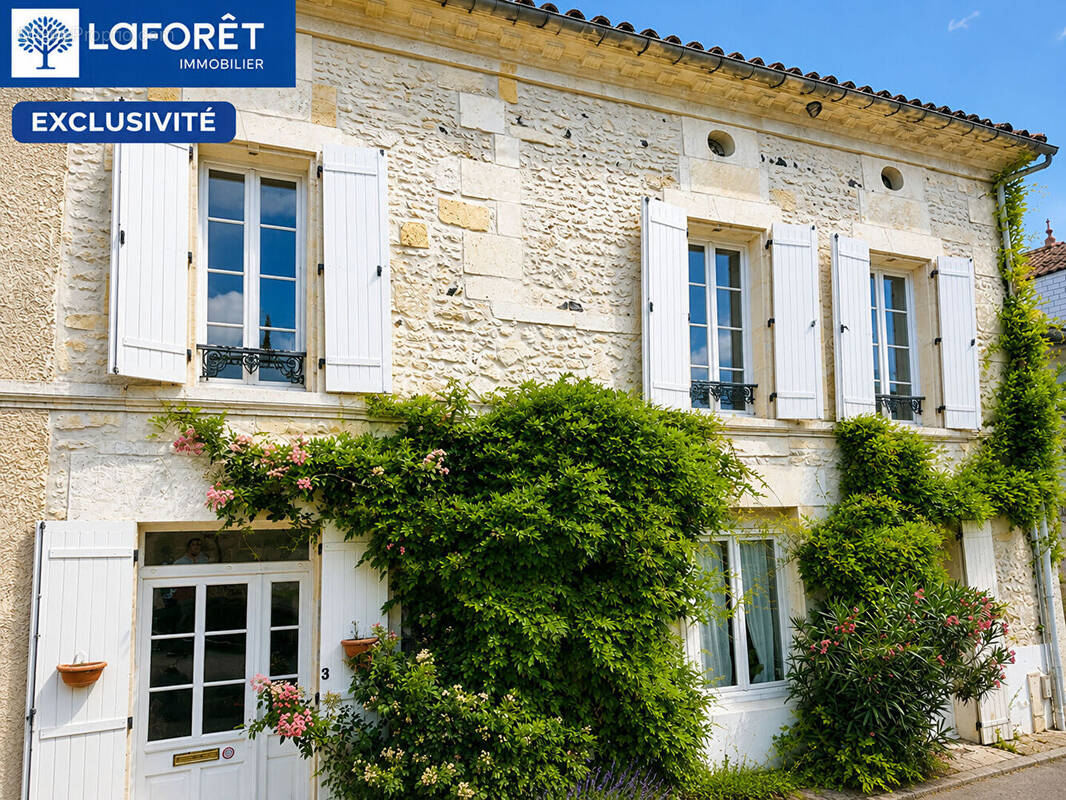 Maison à CHERAC