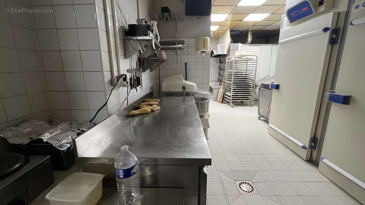 Commerce à VALLAURIS