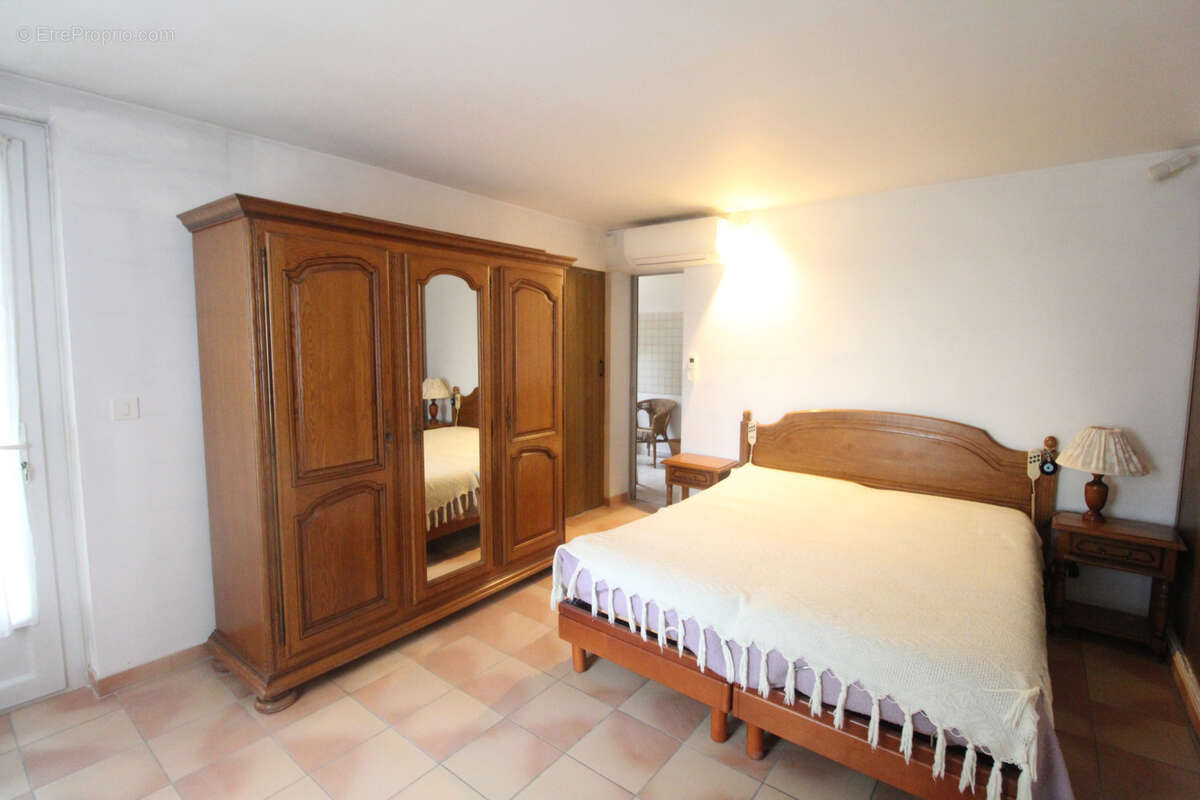 Luberon. A vendre à Gargas, en exclusivité, propriété en pierres avec grand terrain - photo 11