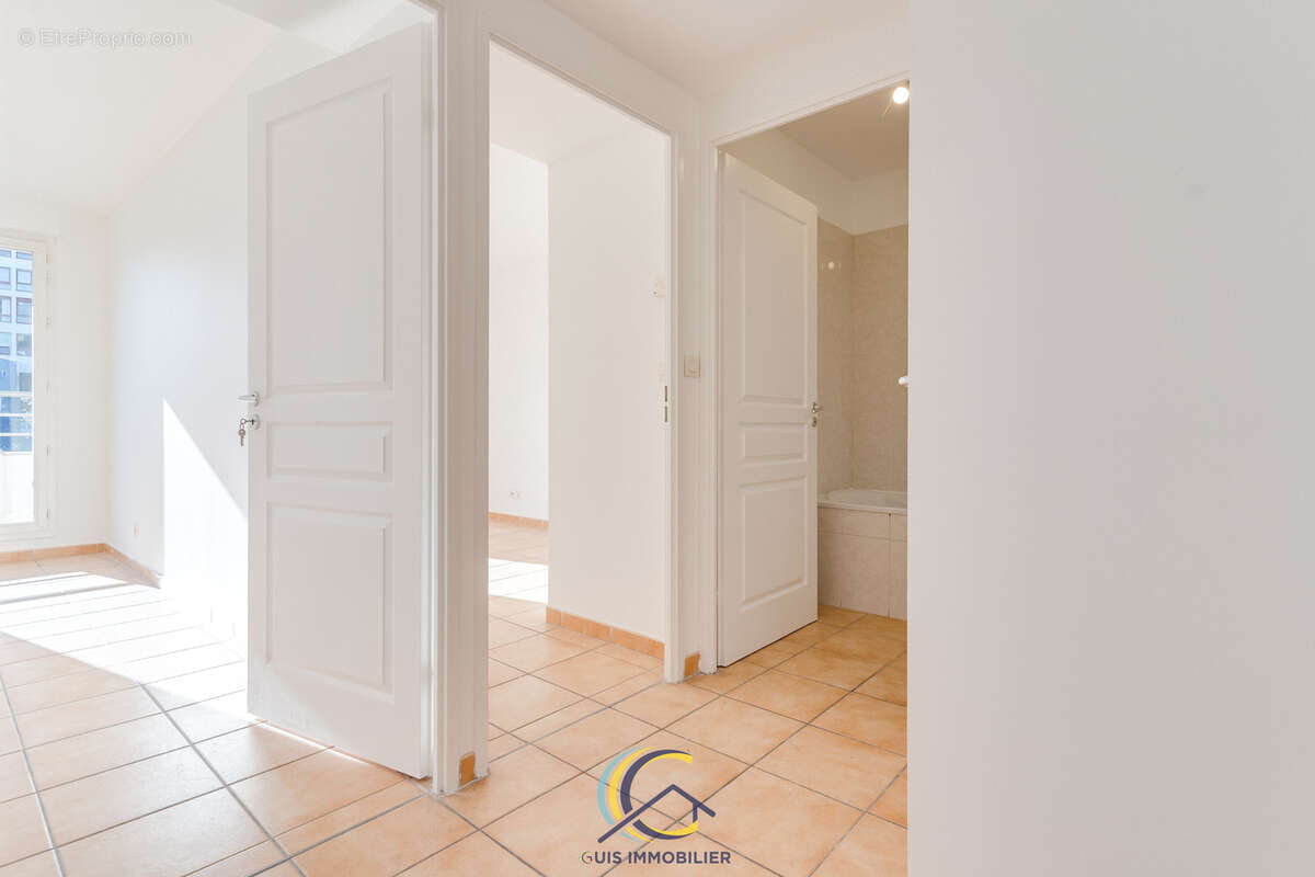 Appartement à MARSEILLE-8E