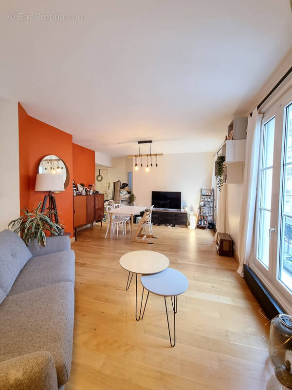 Appartement à PARIS-14E