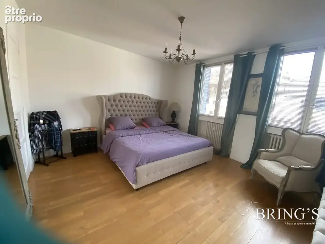 Appartement 7 pièces 160 m² à vendre à Macon (71000) - photo 2