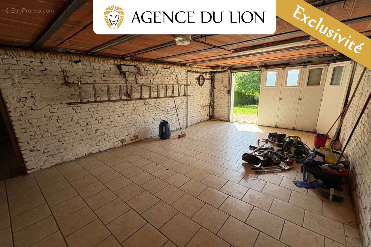 Maison à CHERISY