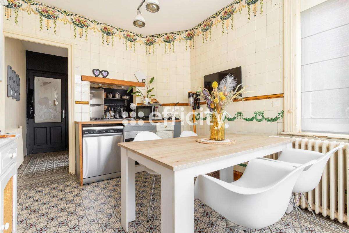 Maison à LA CHAPELLE-D'ARMENTIERES