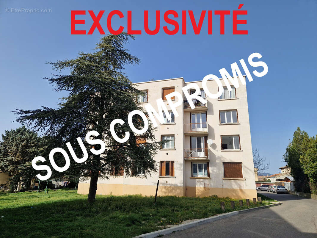 Appartement à VALREAS