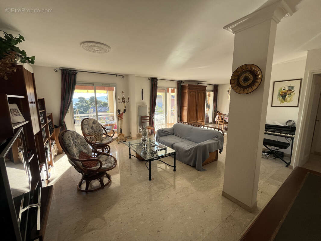 Appartement à SANARY-SUR-MER