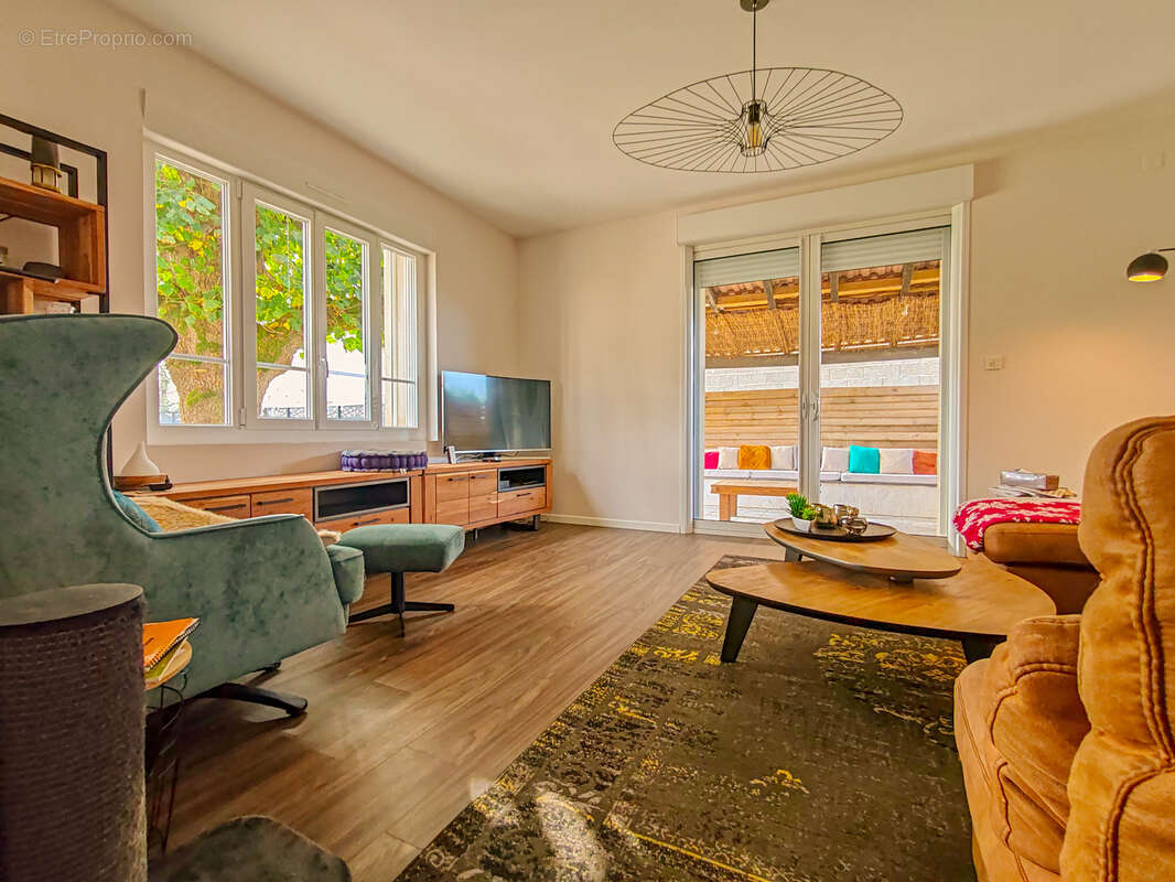 Maison à COLAYRAC-SAINT-CIRQ