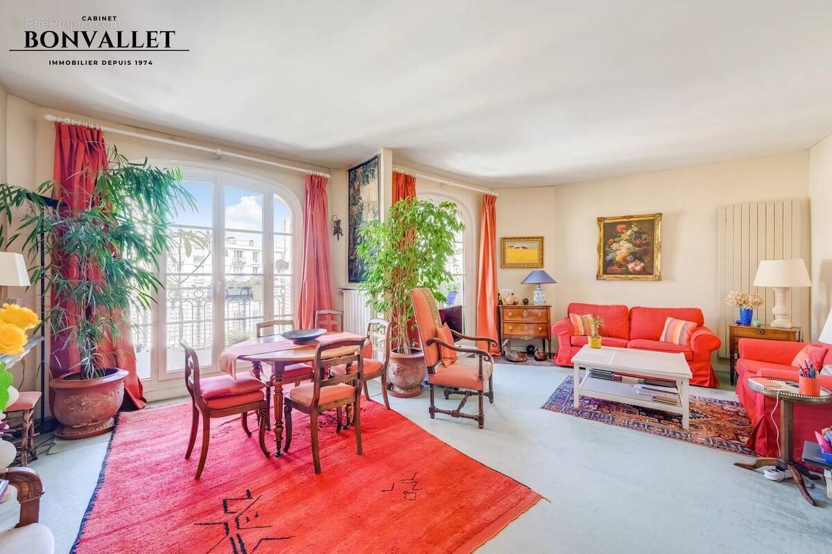 Appartement à PARIS-15E