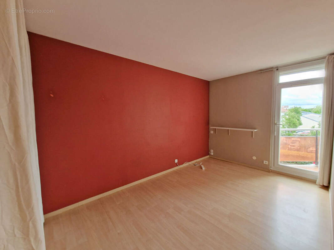 Appartement à HOUILLES