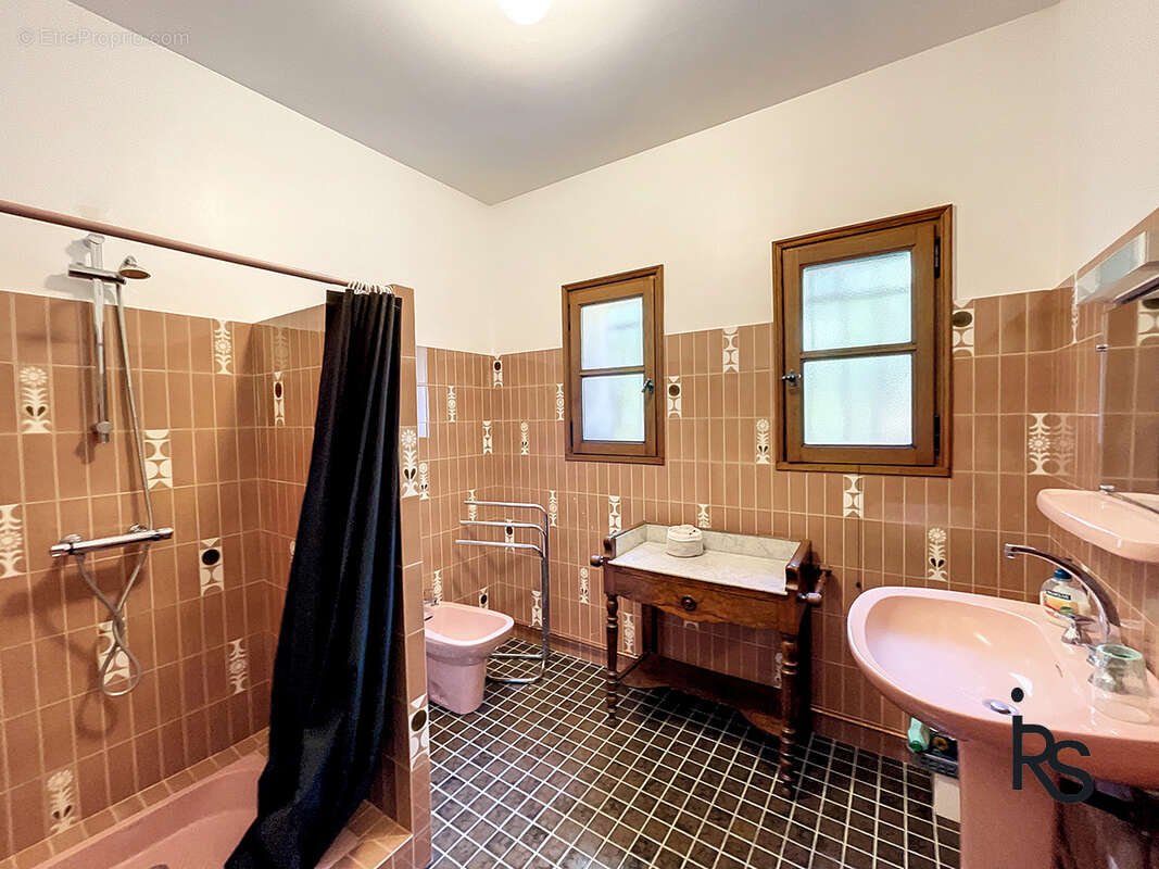 Maison à LARGENTIERE