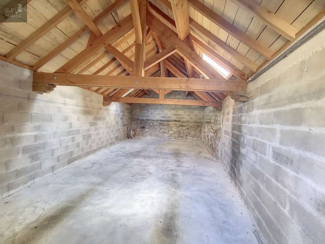 Maison à BERTHOLENE