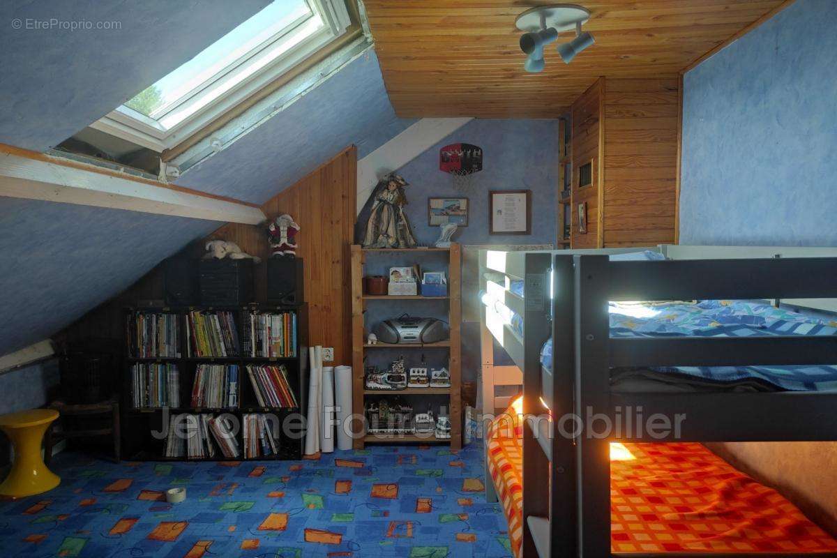 Maison à CHAVEROCHE