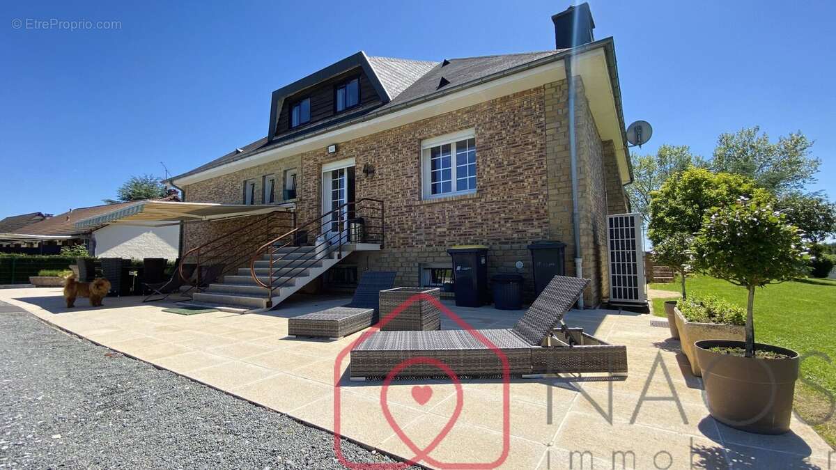 Maison à PRIX-LES-MEZIERES