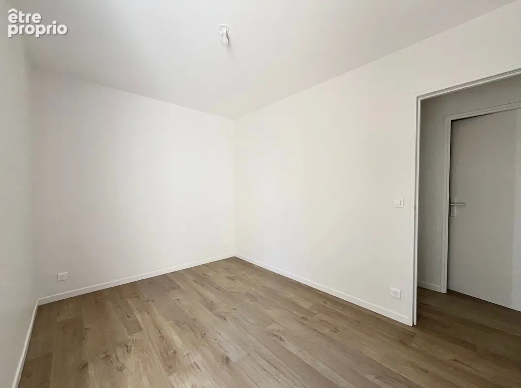 Vanves Centre Saint-Rémy - Appartement 3 pièces complètement rénové - DPE D - photo 8