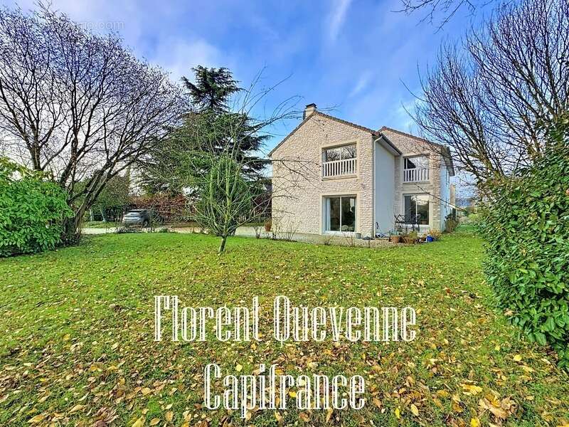 Maison à MERY-CORBON