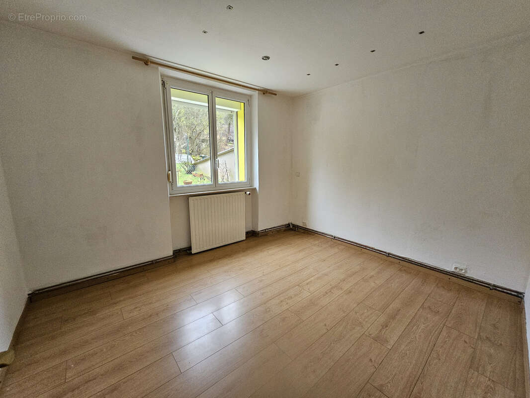 Appartement à AUDUN-LE-TICHE