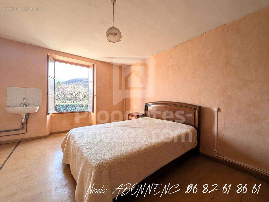 Maison à VARCES-ALLIERES-ET-RISSET