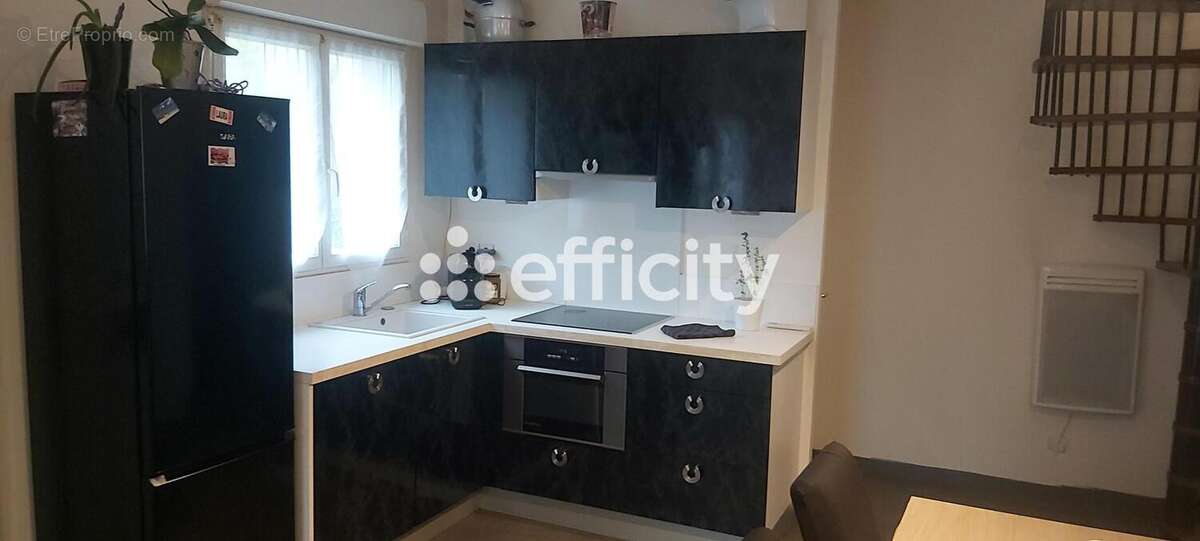 Maison à SAINT-BONNET-DE-MURE