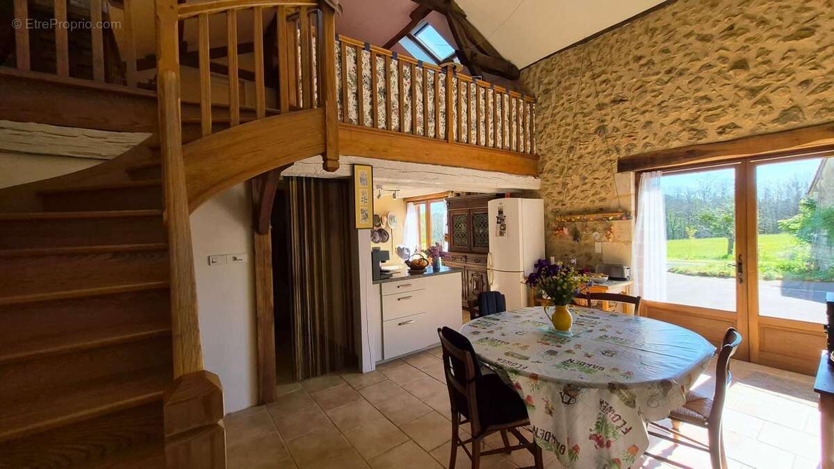 Maison à BEAUREGARD-ET-BASSAC