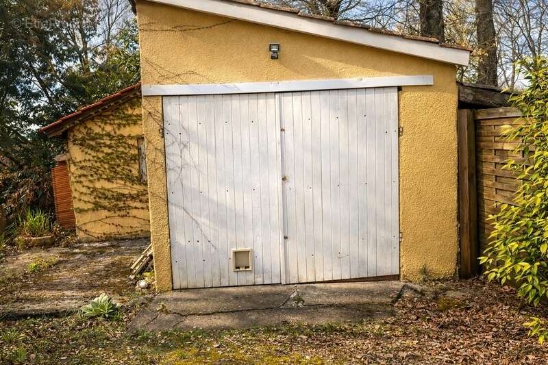 Maison à SAINT-JEAN-D'ILLAC