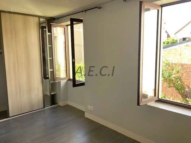 Maison à ASNIERES-SUR-SEINE