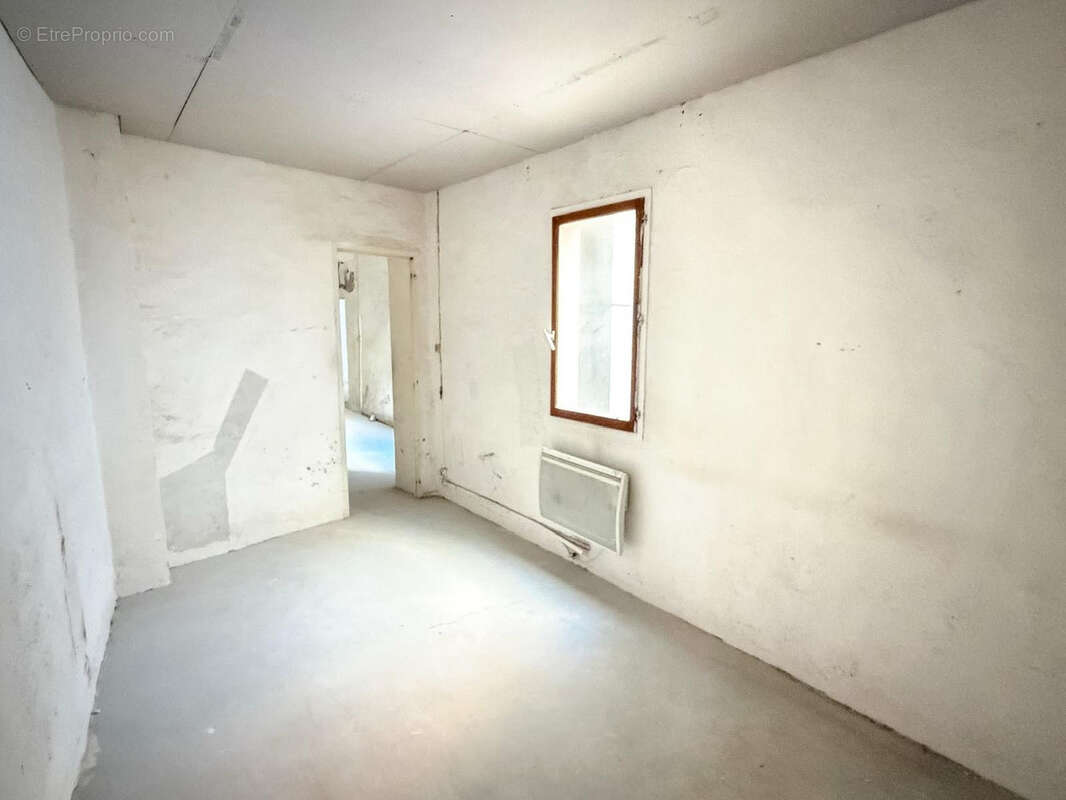 Appartement à MARSEILLE-1E