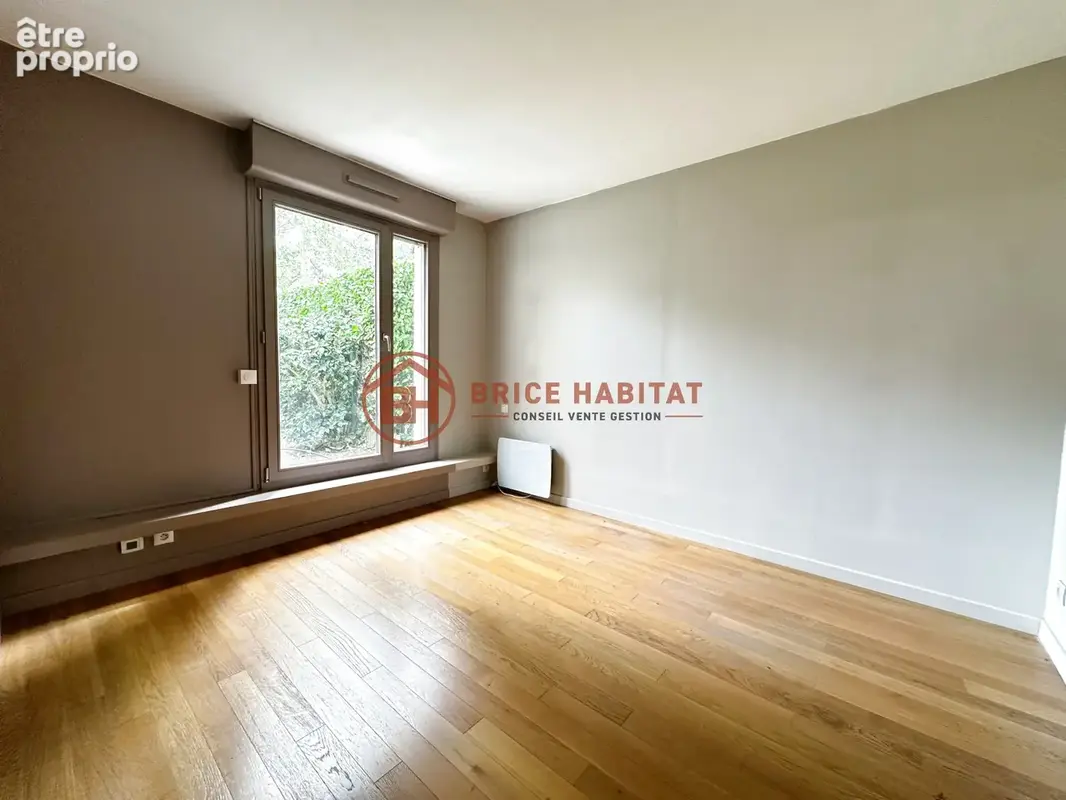 T4 en rez-de-jardin avec 2 parkings sous-sol - photo 4