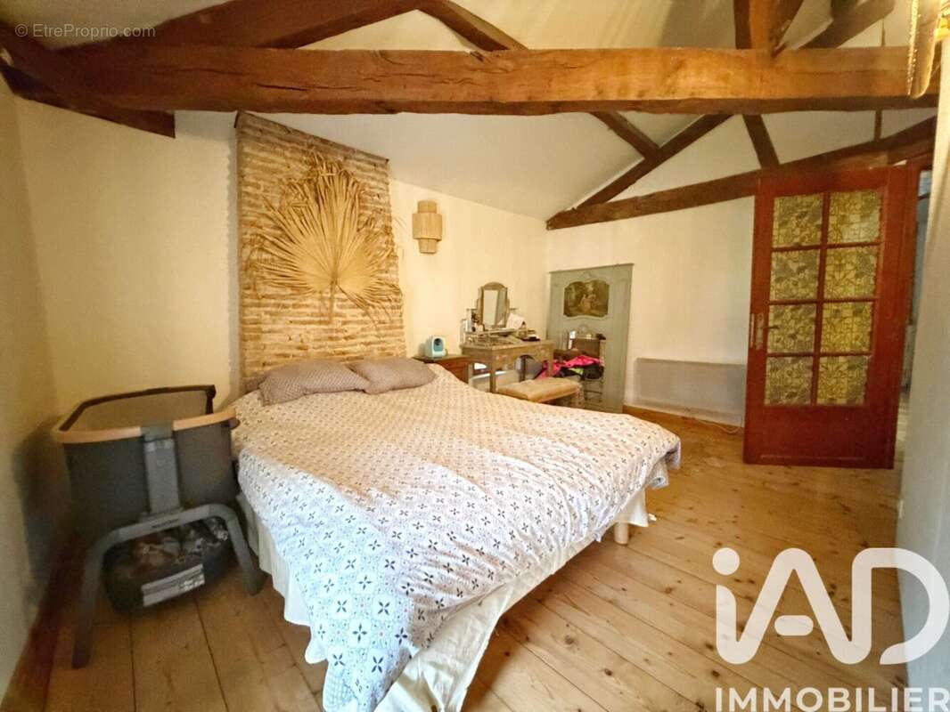 Maison 217 m² à Menesplet  - photo 9