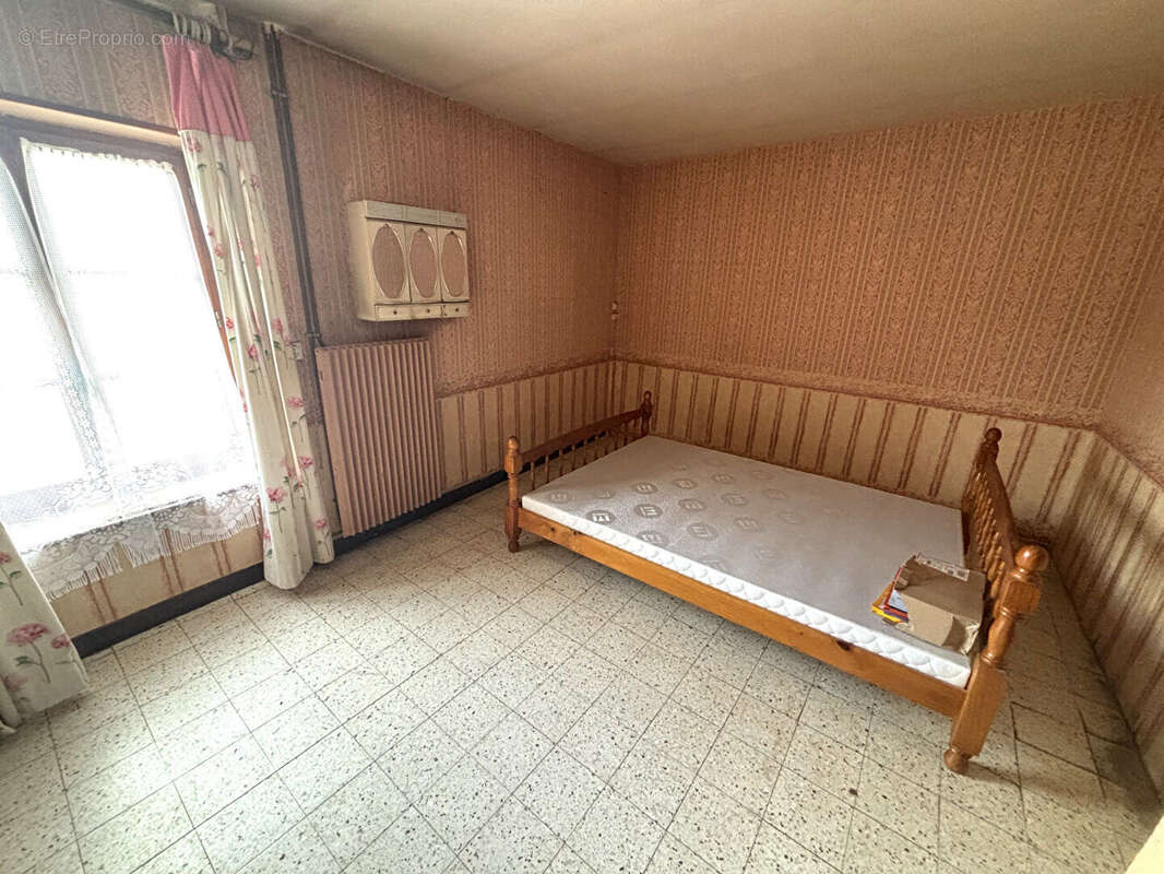 Maison à ULLY-SAINT-GEORGES