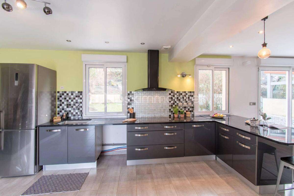 Grande maison familiale 205m2 avec 5 chambres – 2000m2 de terrain - photo 6