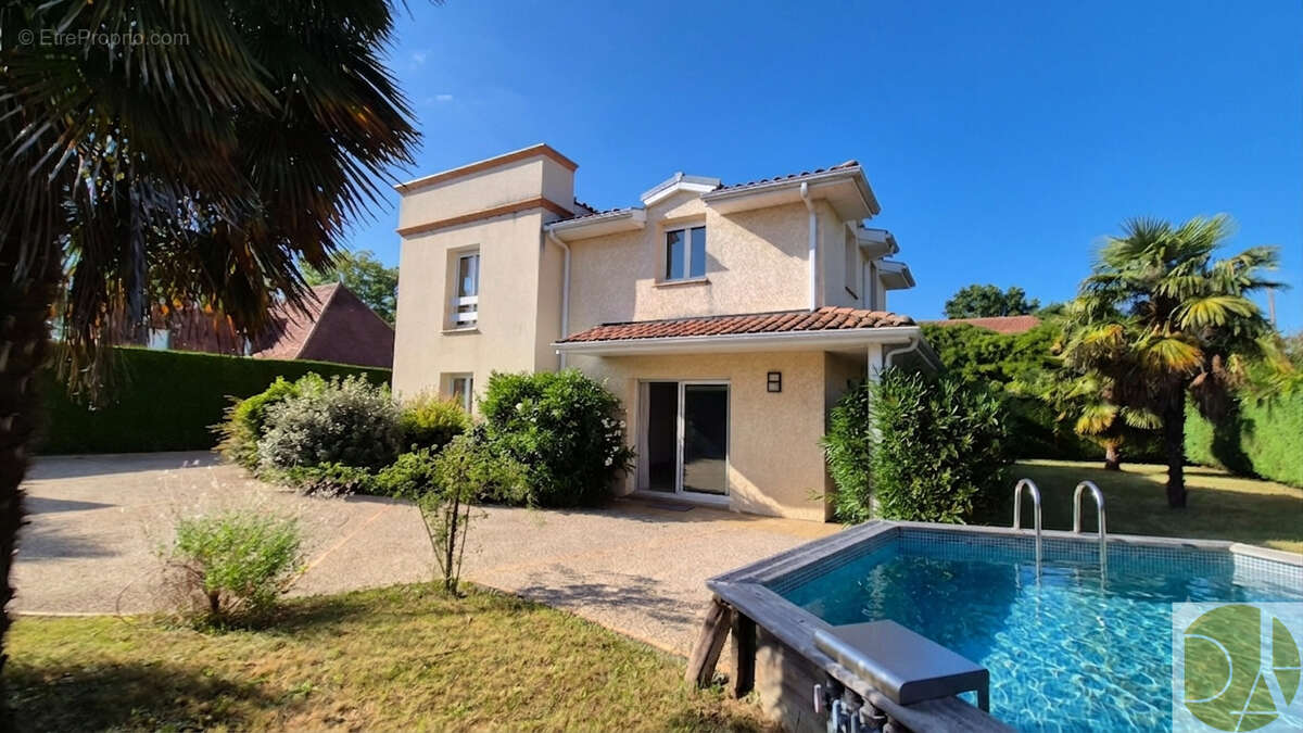 Maison à BIZANOS