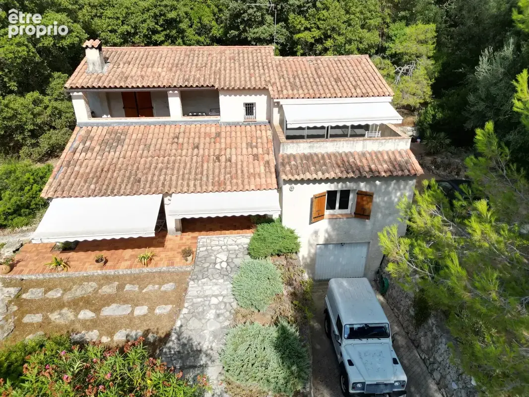 Belle villa avec piscine à Valbonne, 5 chambres - photo 4