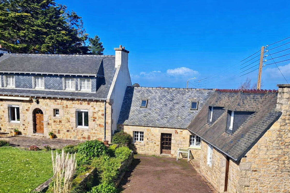 Maison à TREVOU-TREGUIGNEC