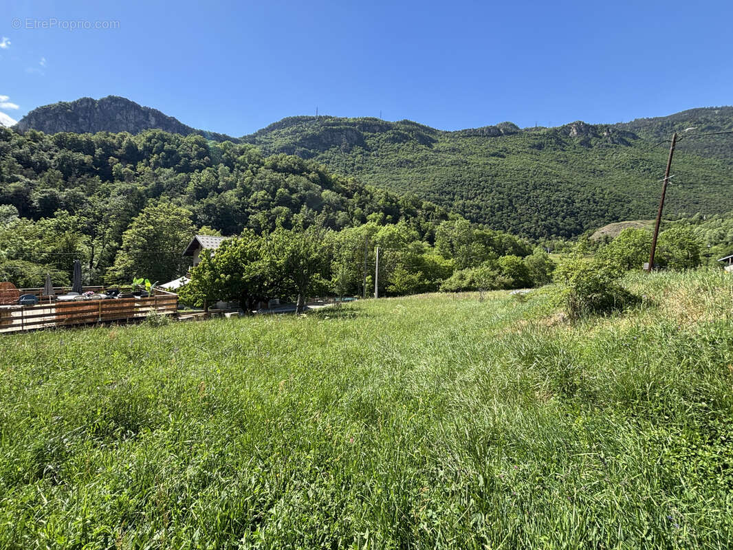 Terrain constructible proche Notre-Dame-du-Pré - photo 3