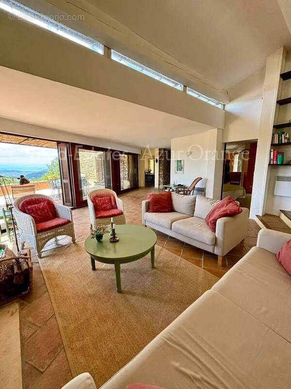 Maison à LA GARDE-FREINET