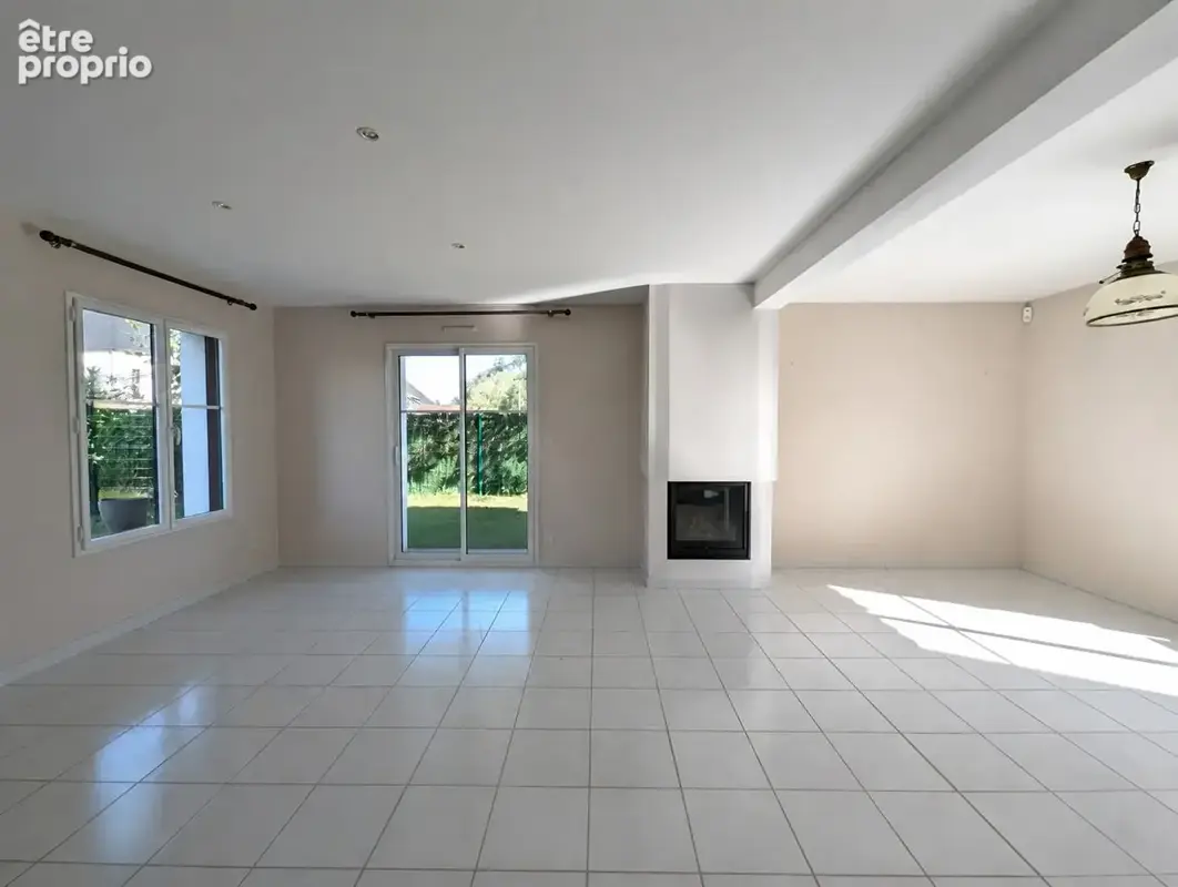 Maison Dol-de-Bretagne ? Hyper-centre, 4 chambres, vie de plain-pied, garage et terrain - photo 4
