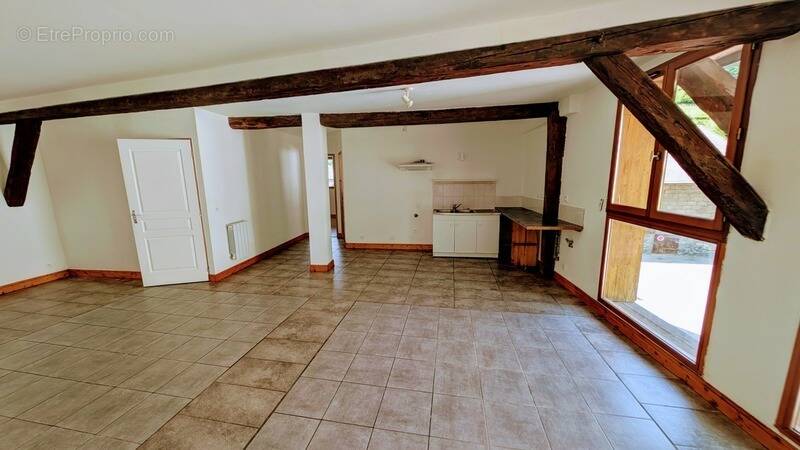 Appartement à CEVINS