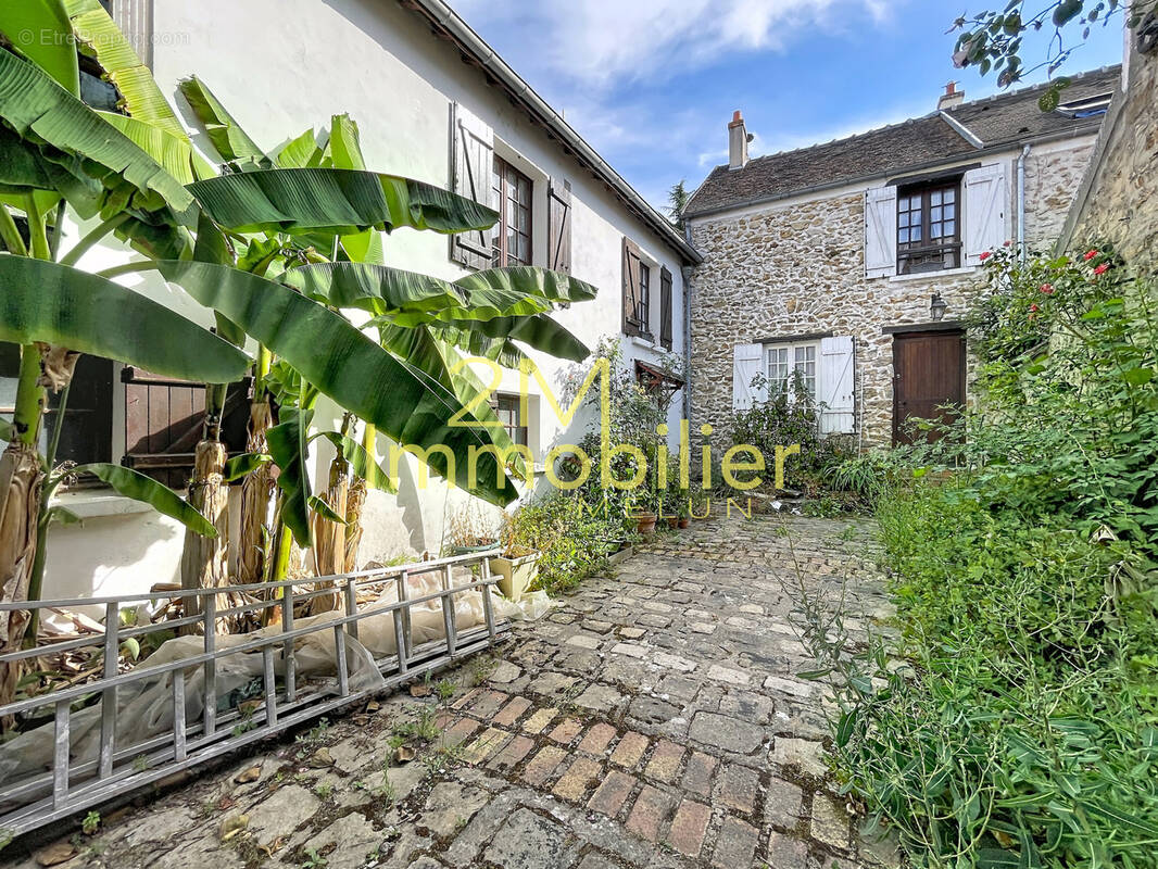 Maison à DAMMARIE-LES-LYS