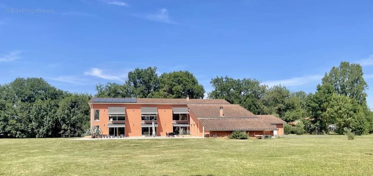 Maison à CAMBOUNET-SUR-LE-SOR