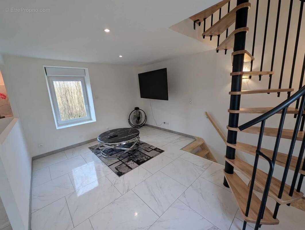 Maison à SAINT-CIRQ-MADELON