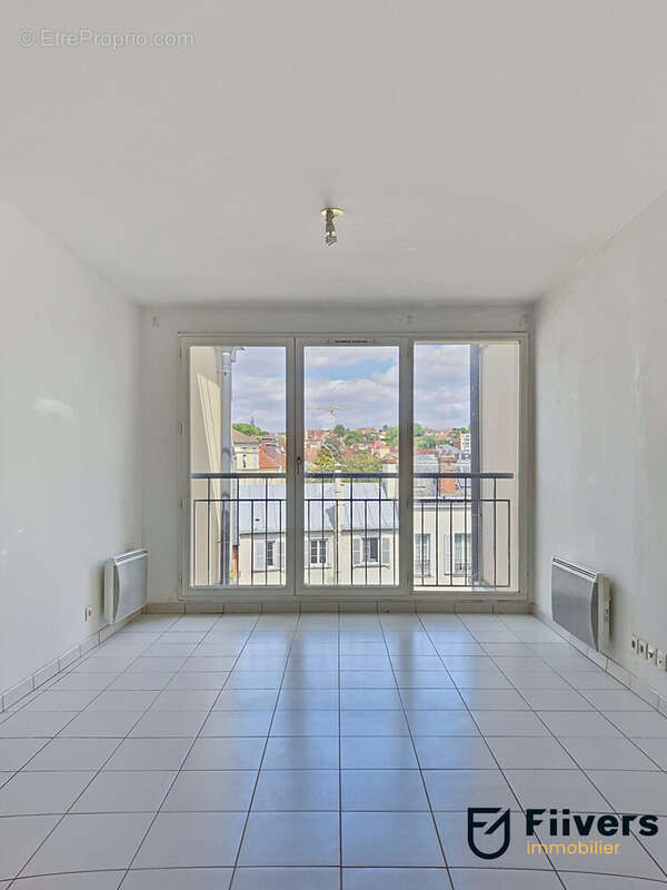 Appartement à CORBEIL-ESSONNES