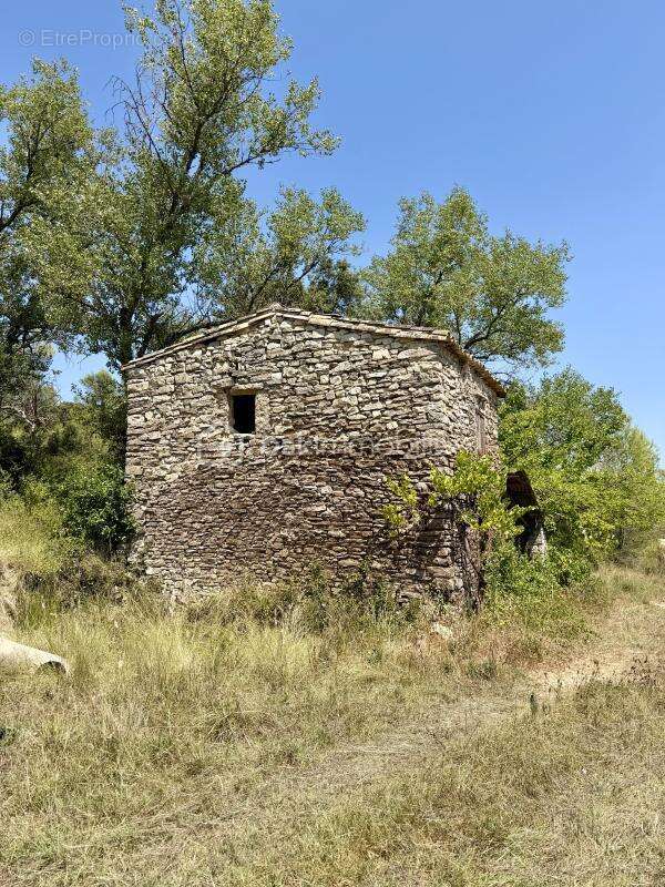 Terrain agricole de 11 476 m² avec mazet cadastré et puits - photo 3