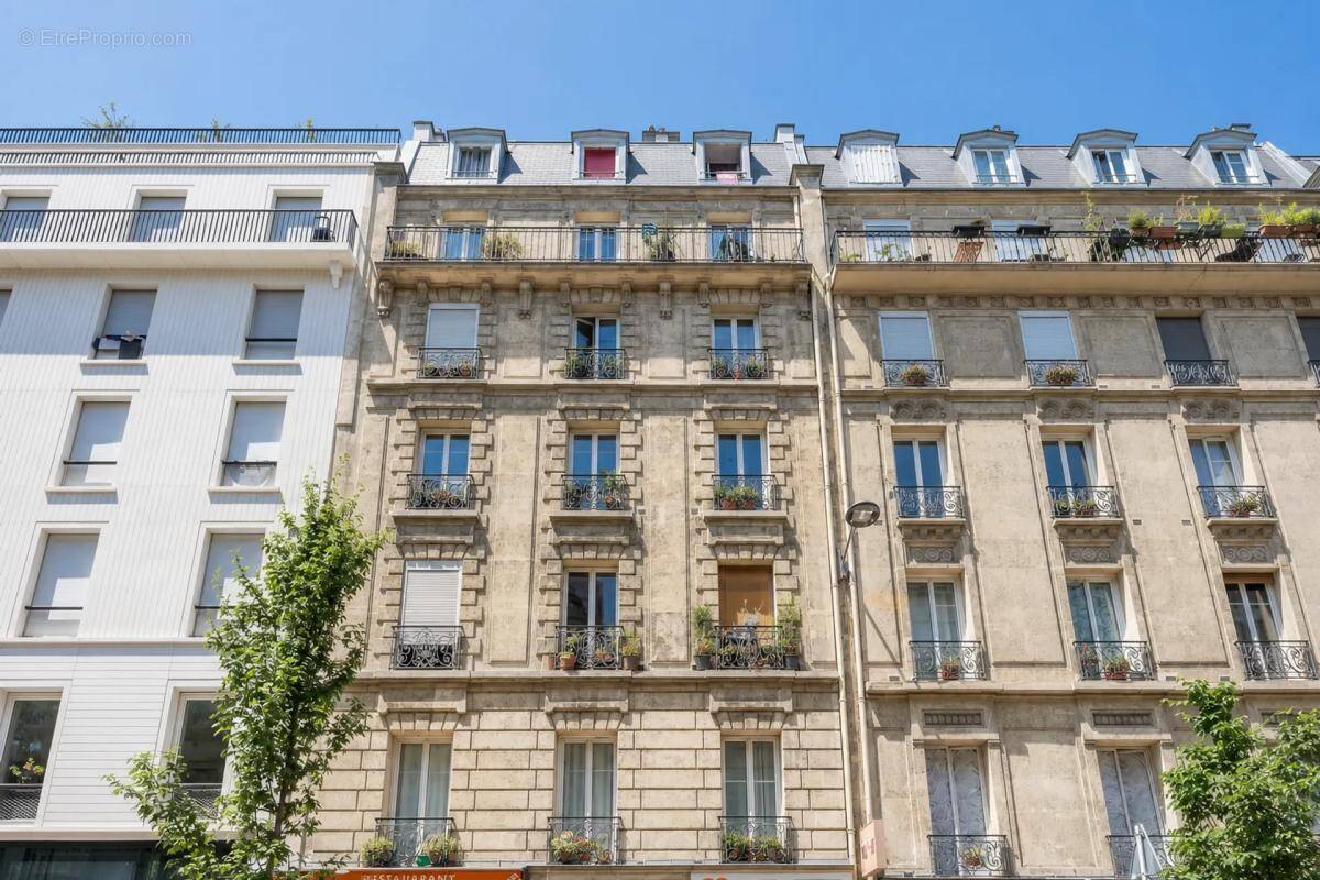 Appartement à PARIS-18E