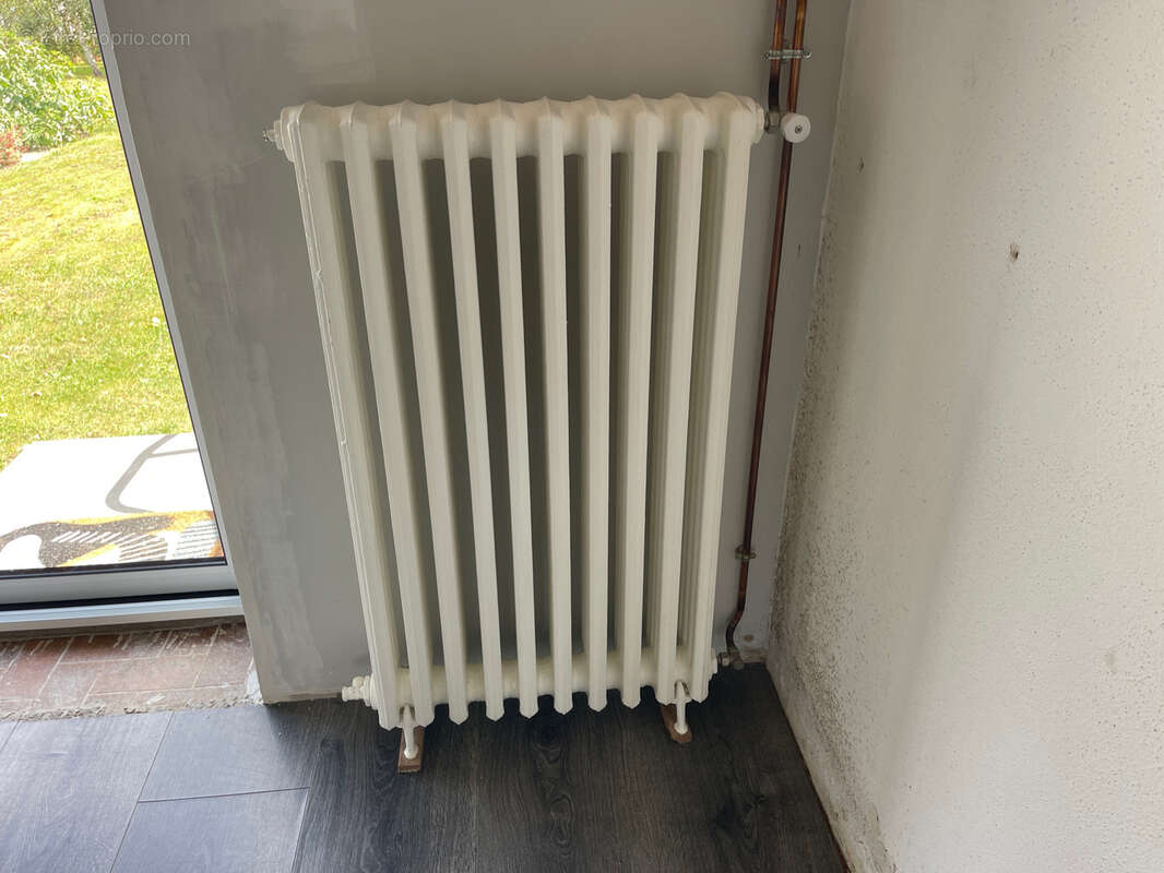 Maison à SAINT-MARCEL-EN-MARCILLAT