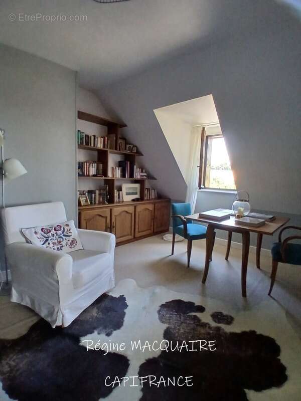 À vendre : Maison mitoyenne de 4 pièces,143 m2 env., 3 chambres sur un terrain de 1500 m2 avec panorama exceptionnel sur la camp - photo 17