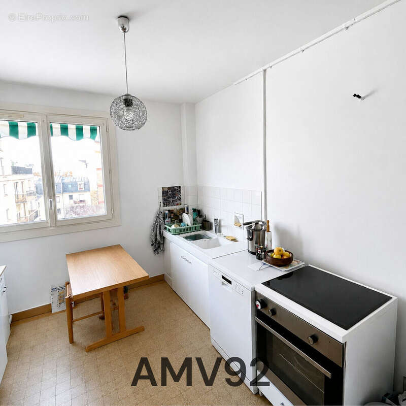 Appartement à LA GARENNE-COLOMBES