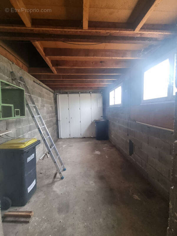 Maison à BEAULIEU-SUR-LAYON